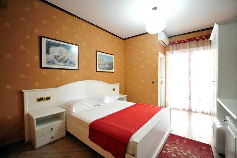 Hotel Albion Durres Ngoại thất bức ảnh